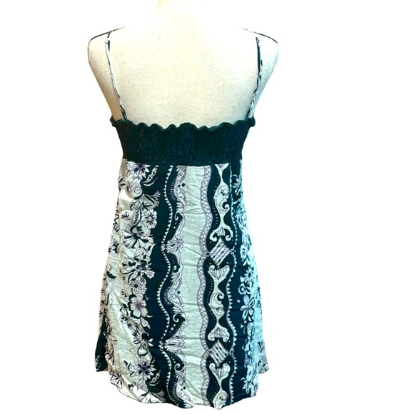 Adorable little sundress by heritage 1981- size Medium - Picture 2 of 9